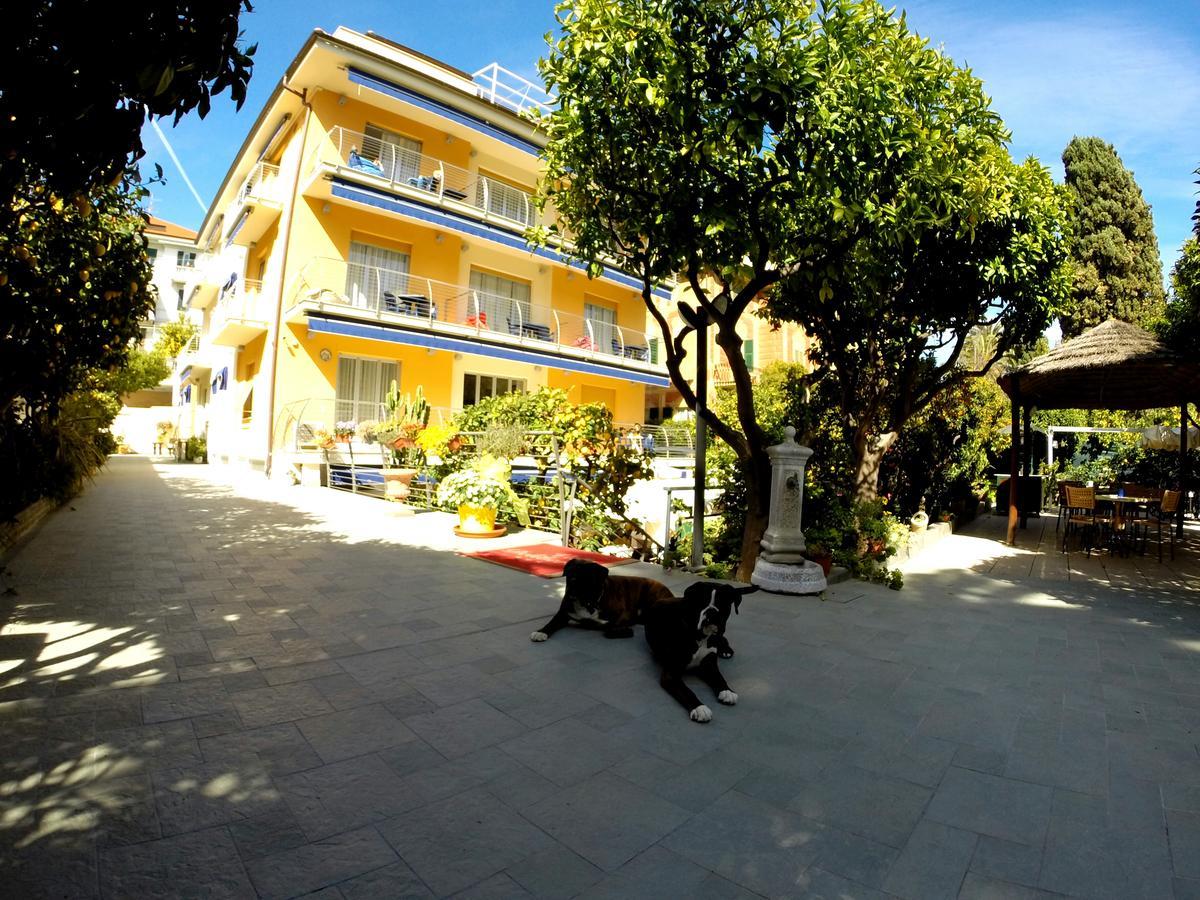 Hotel Villa Delibera Varazze Luaran gambar
