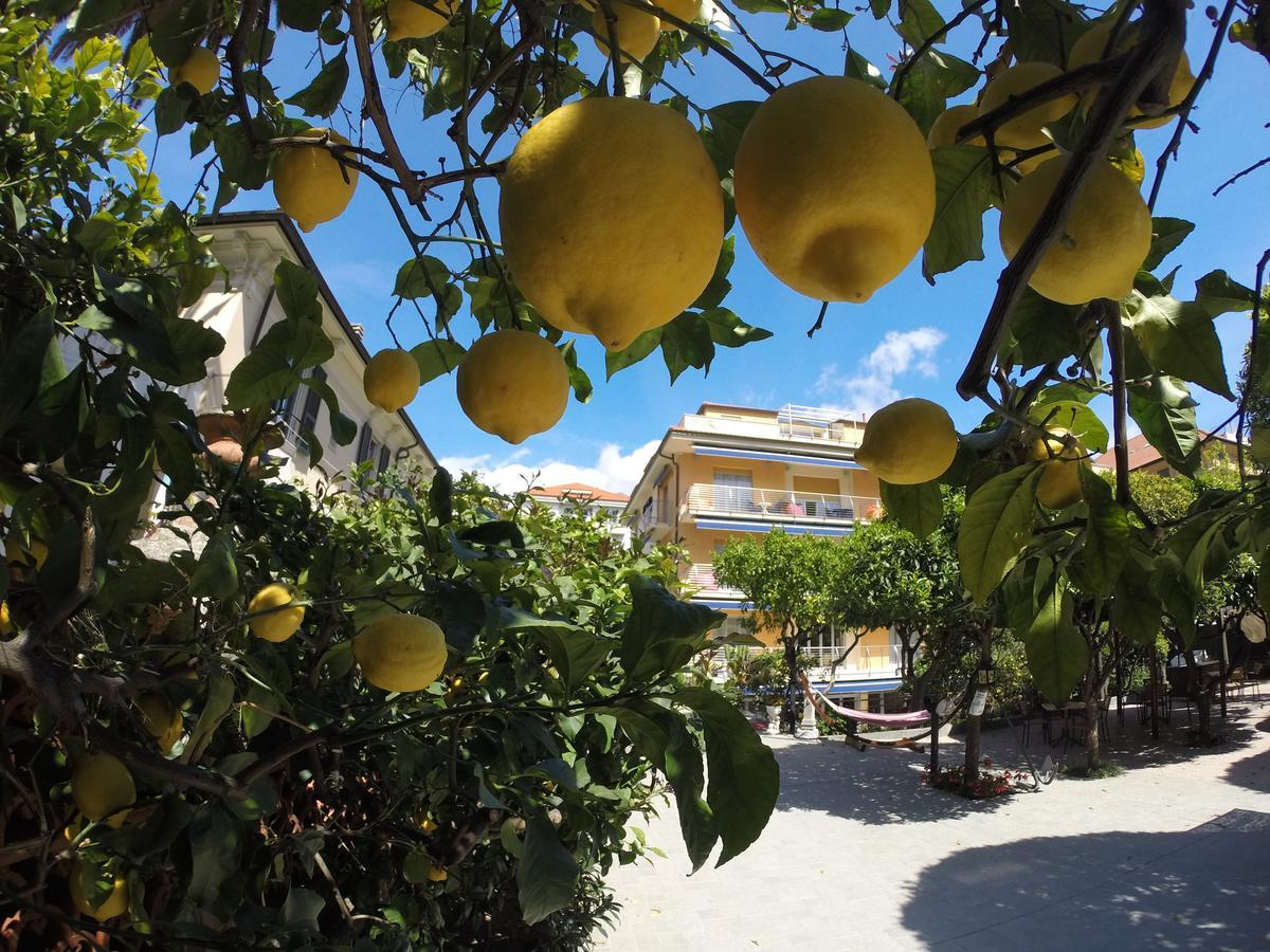 Hotel Villa Delibera Varazze Luaran gambar