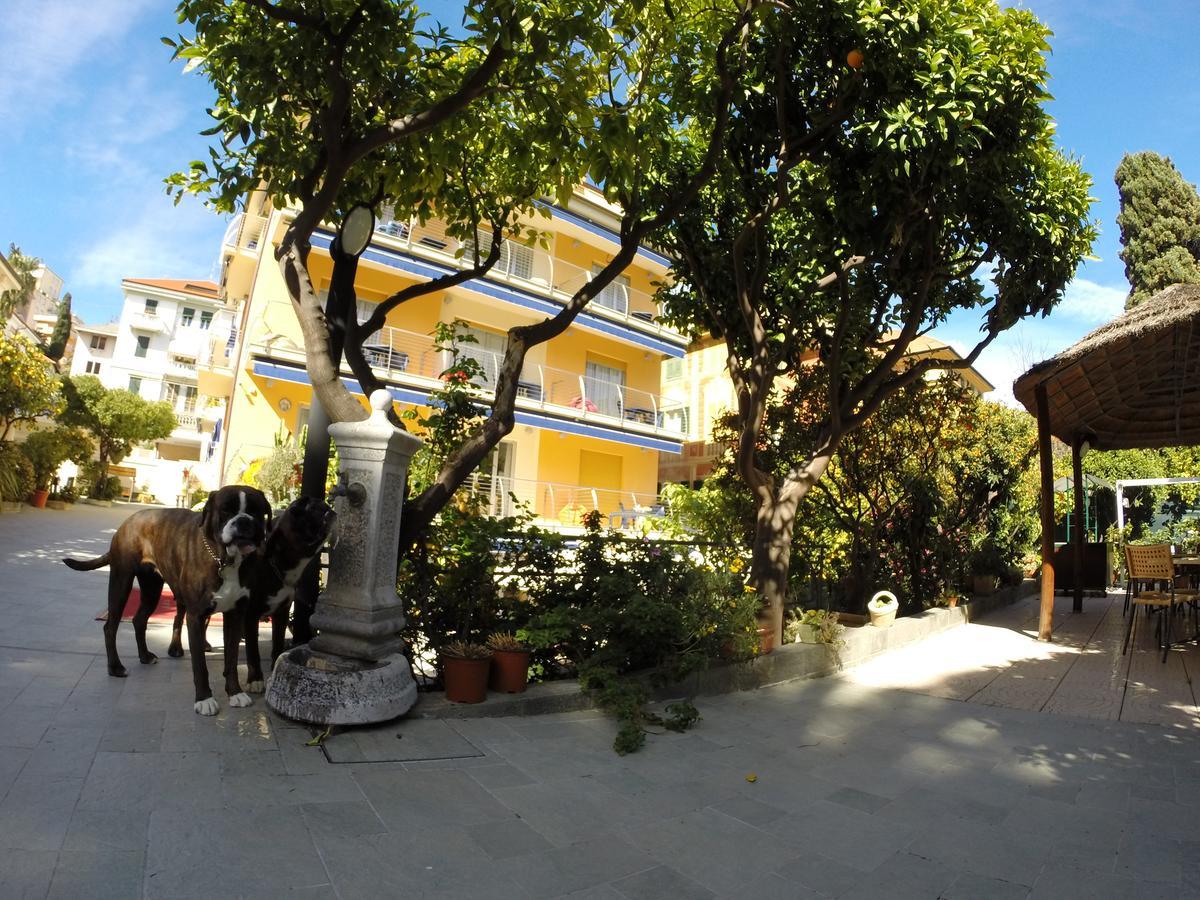 Hotel Villa Delibera Varazze Luaran gambar