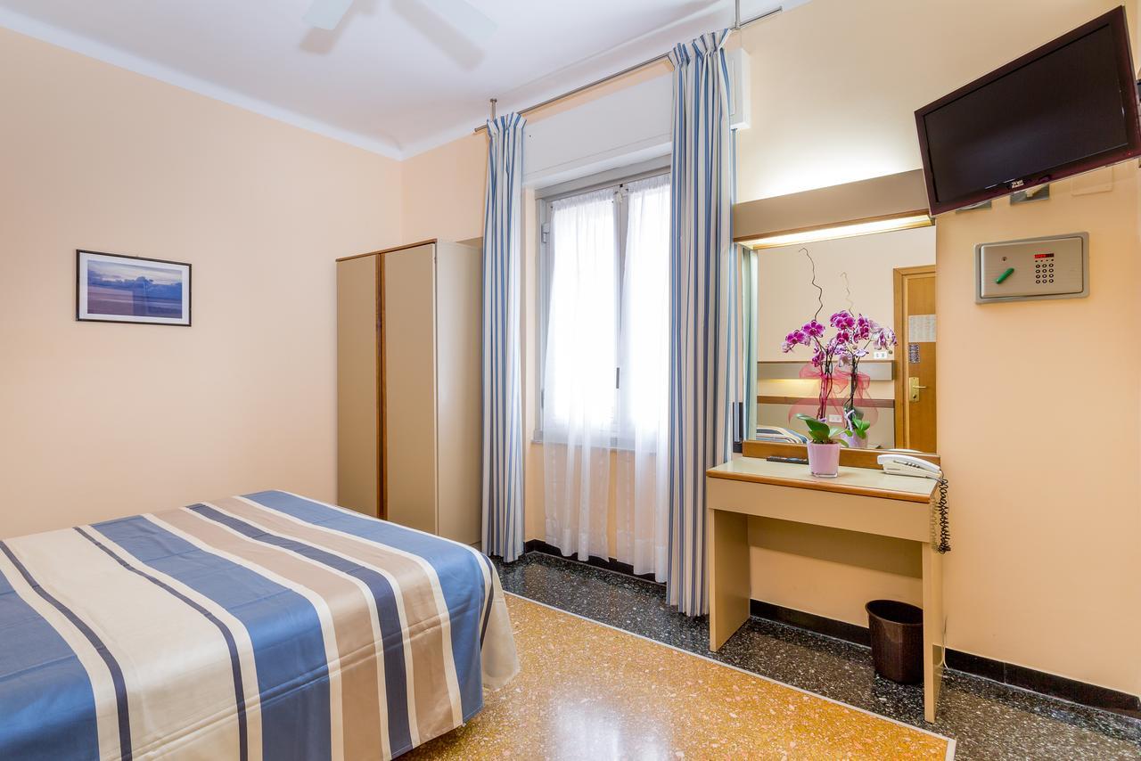 Hotel Villa Delibera Varazze Bilik gambar